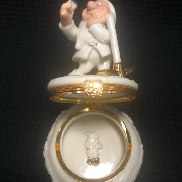 Lennox Treasures Bashful Treasure Box Disney. - Picture 4 of 7